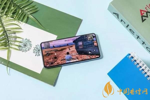 iqoo5值得入手嗎？旗艦“水桶機(jī)”入手到底虧不虧！