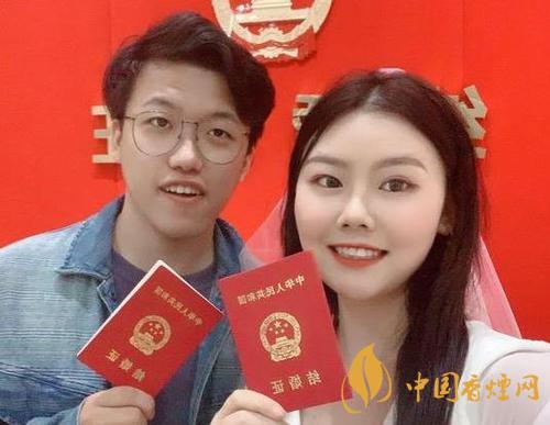 90后同名同姓情侶領(lǐng)證結(jié)婚 太有夫妻緣了！