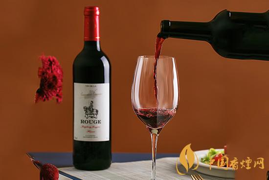 存放葡萄酒時(shí)酒瓶怎樣放置 葡萄酒存放的正確方法