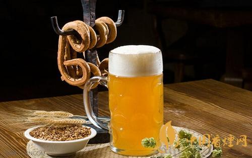 喝酒時(shí)需要注意什么？專(zhuān)家的6條建議讓你健康飲酒！