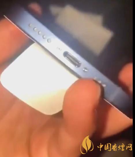 iPhone 12藍(lán)色和白色哪個(gè)好 iPhone 12藍(lán)色真機(jī)開(kāi)箱