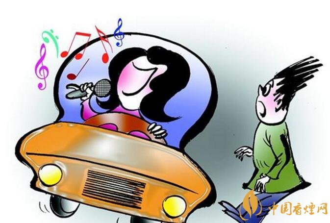 開車抽煙扣分嗎，2018年開車抽煙如何處罰