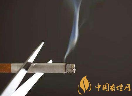 吸煙和戒煙之間如何權(quán)衡 吸煙應(yīng)該注意場(chǎng)合！